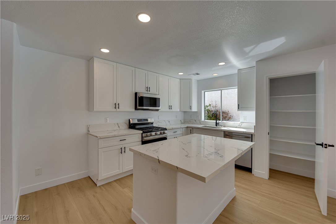 6078 Stone Hollow Avenue Property Photo 6