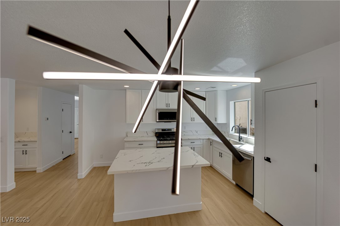 6078 Stone Hollow Avenue Property Photo 8