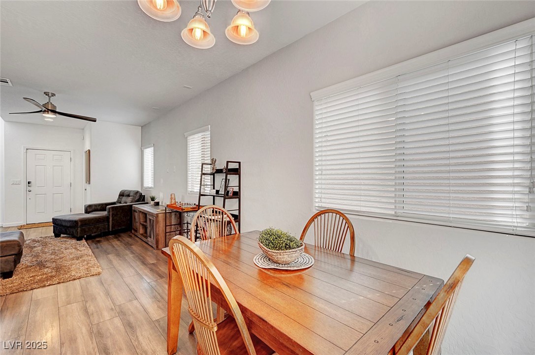 9105 Entrancing Avenue Property Photo 17