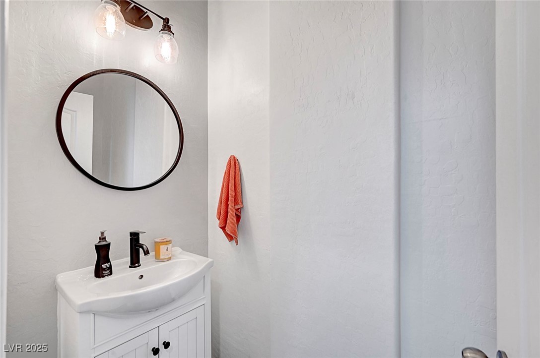 9105 Entrancing Avenue Property Photo 19