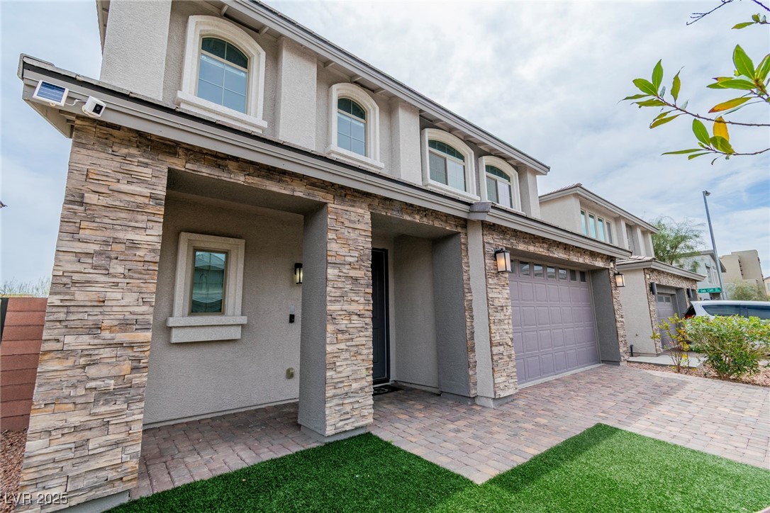 8154 Shale Canyon Street Property Photo 3