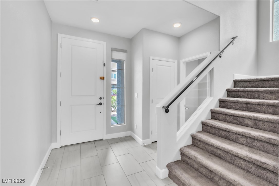 8154 Shale Canyon Street Property Photo 4