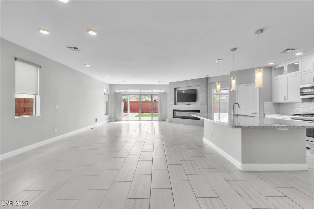 8154 Shale Canyon Street Property Photo 7