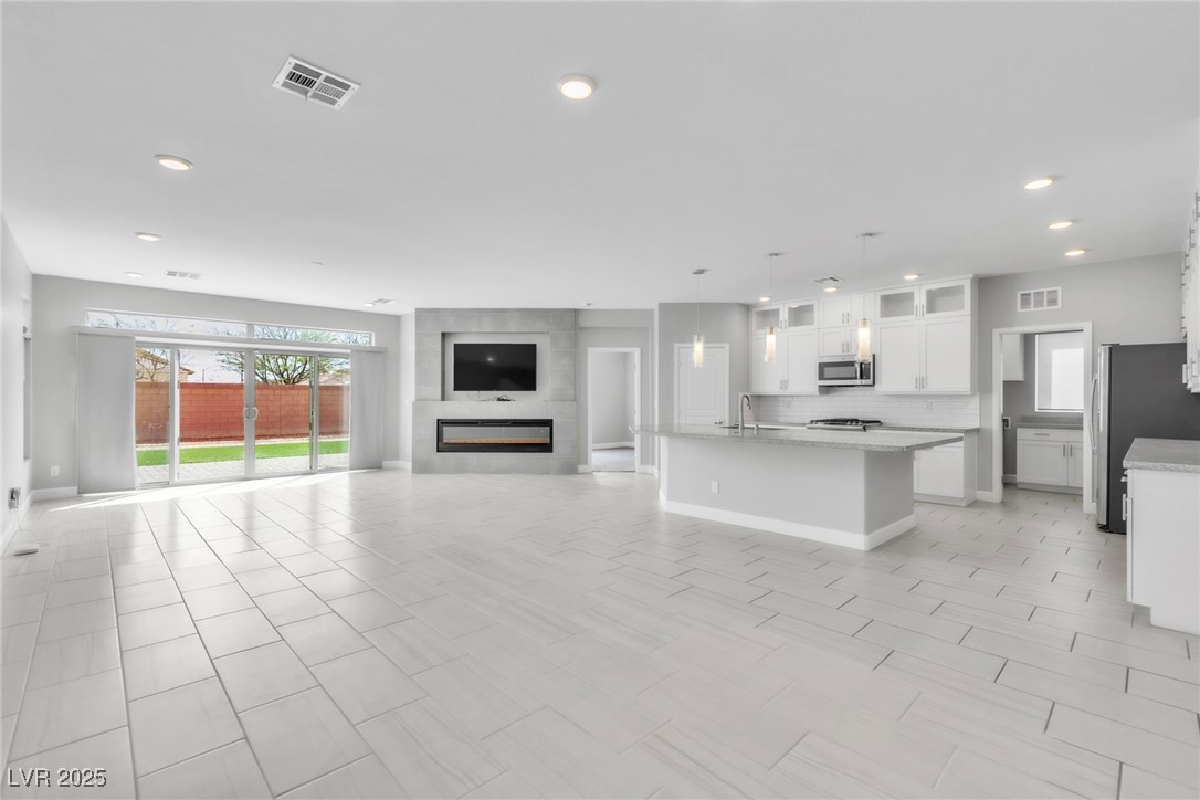 8154 Shale Canyon Street Property Photo 8