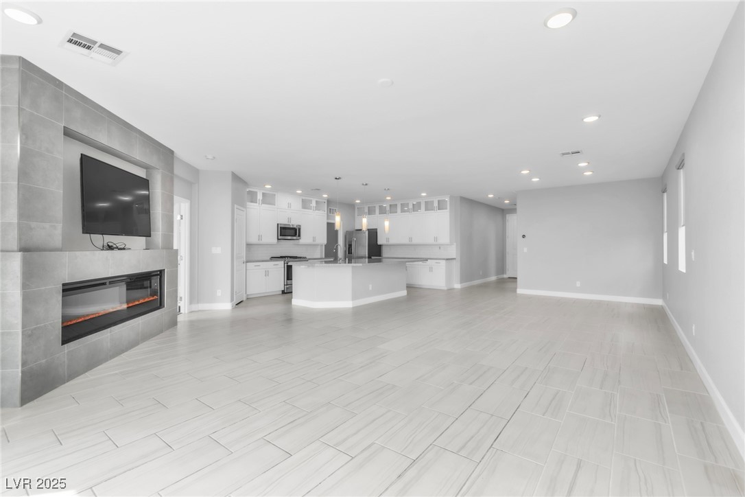 8154 Shale Canyon Street Property Photo 9