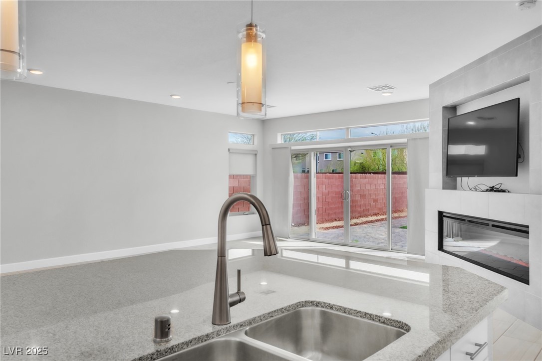 8154 Shale Canyon Street Property Photo 12