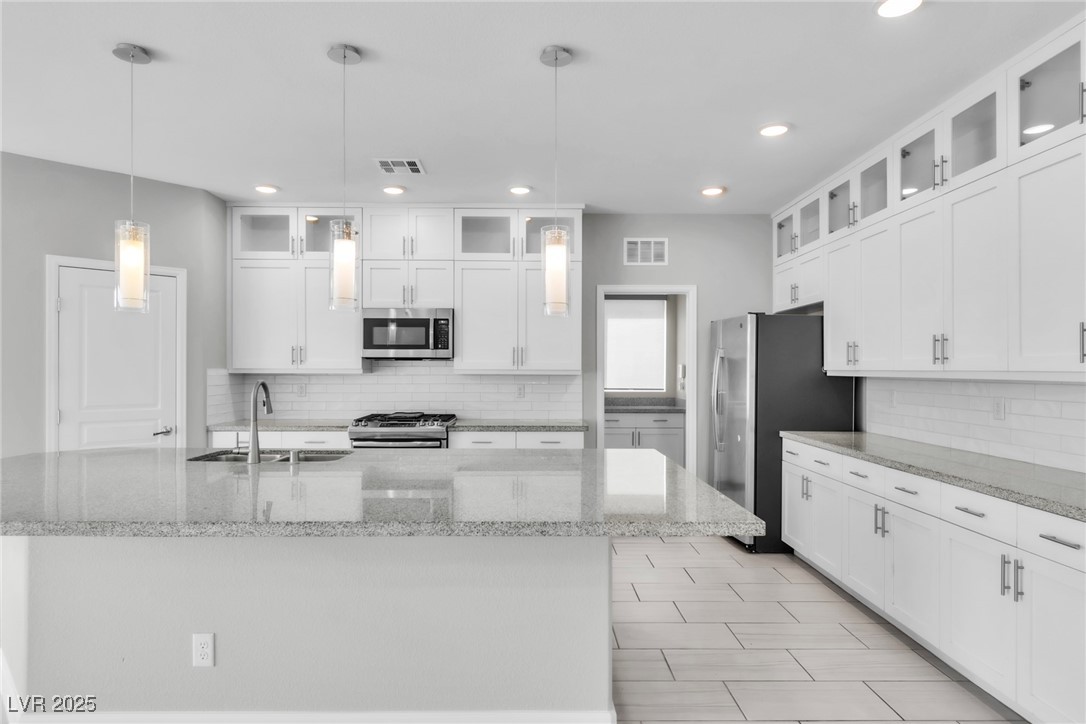 8154 Shale Canyon Street Property Photo 14