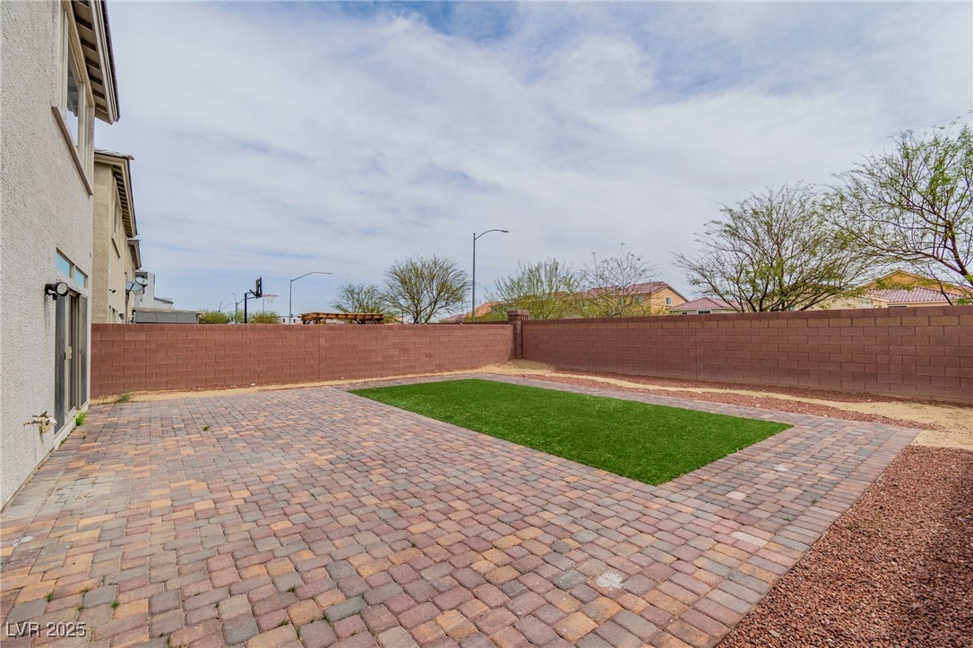 8154 Shale Canyon Street Property Photo 60