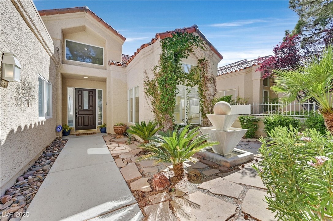 8161 Round Hills Circle Property Photo 2