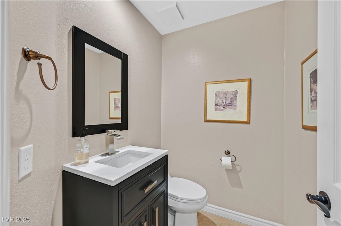 8161 Round Hills Circle Property Photo 9