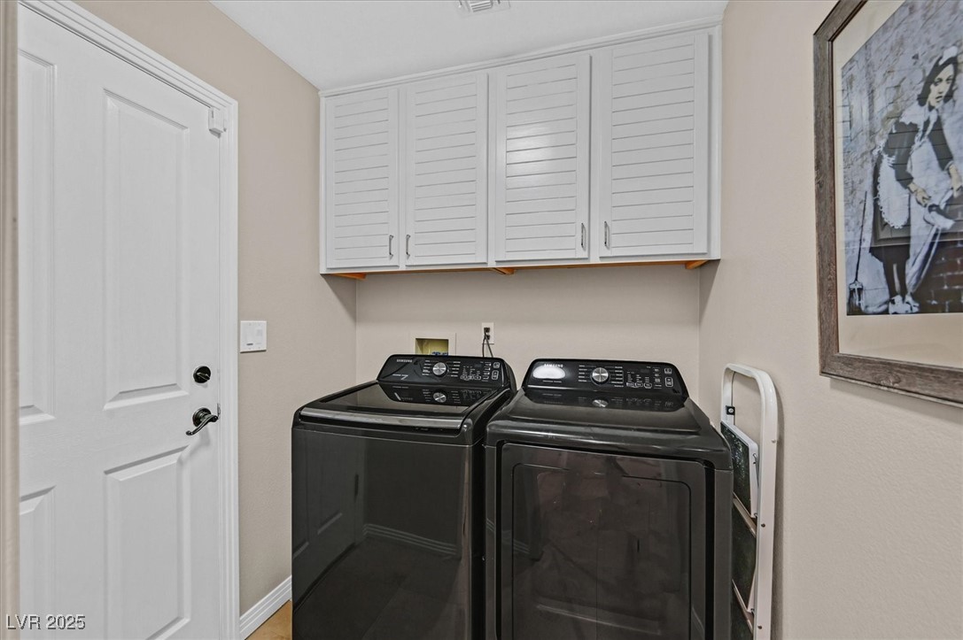 8161 Round Hills Circle Property Photo 23