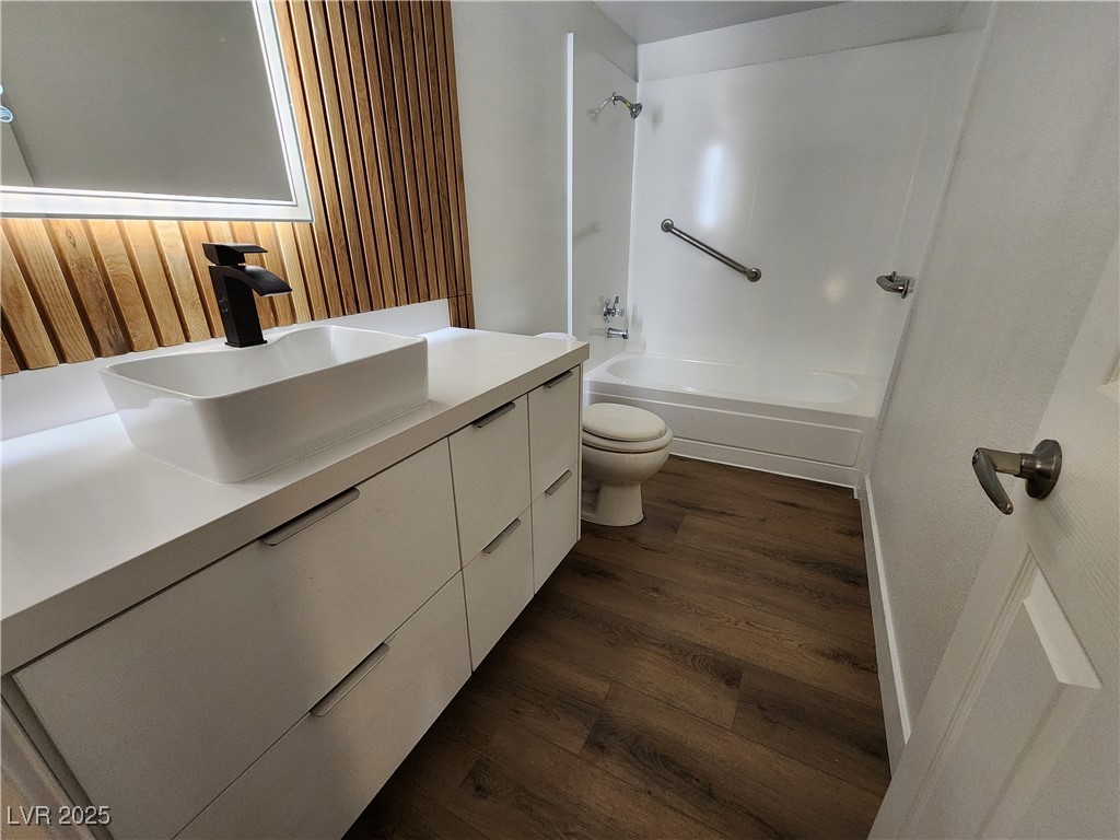 4981 River Glen Drive 63 Property Photo 43