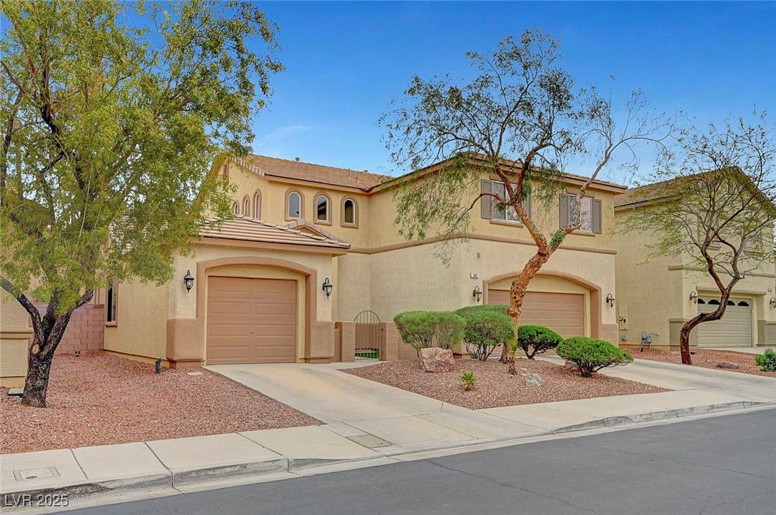 342 Shimmering Moon Street Property Photo 3