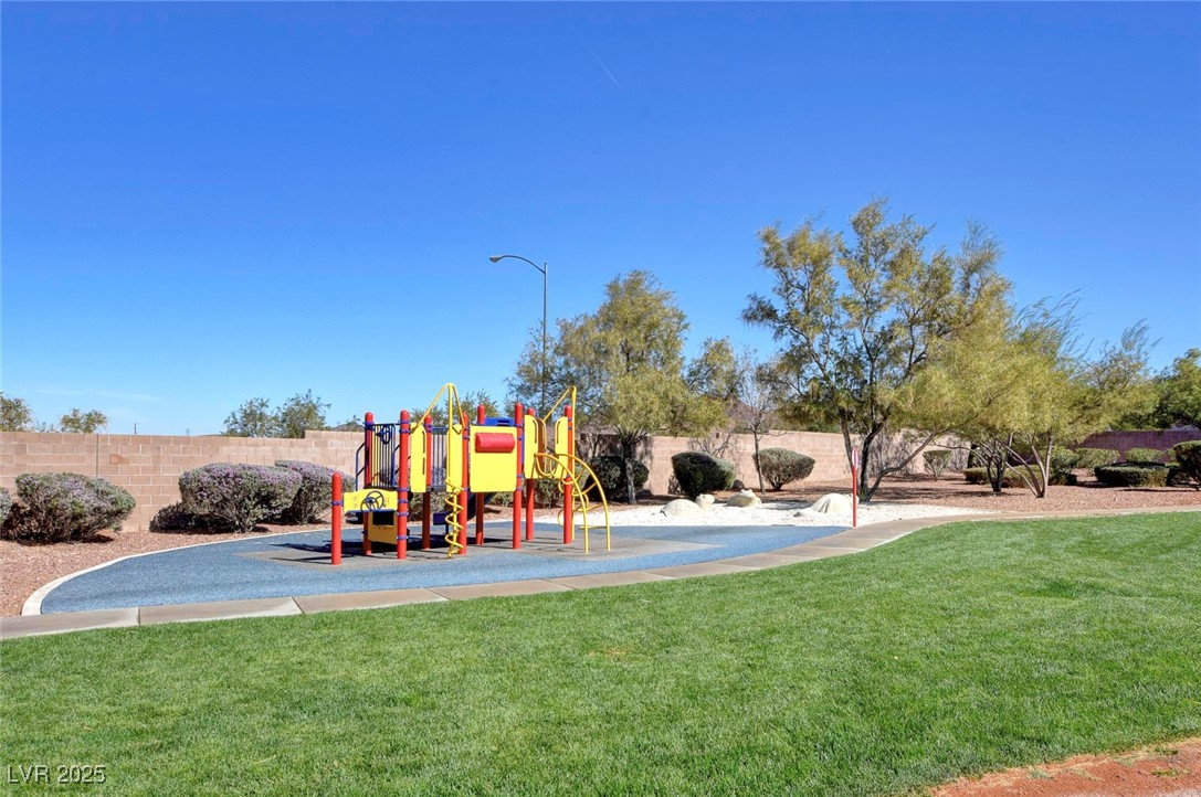 342 Shimmering Moon Street Property Photo 67