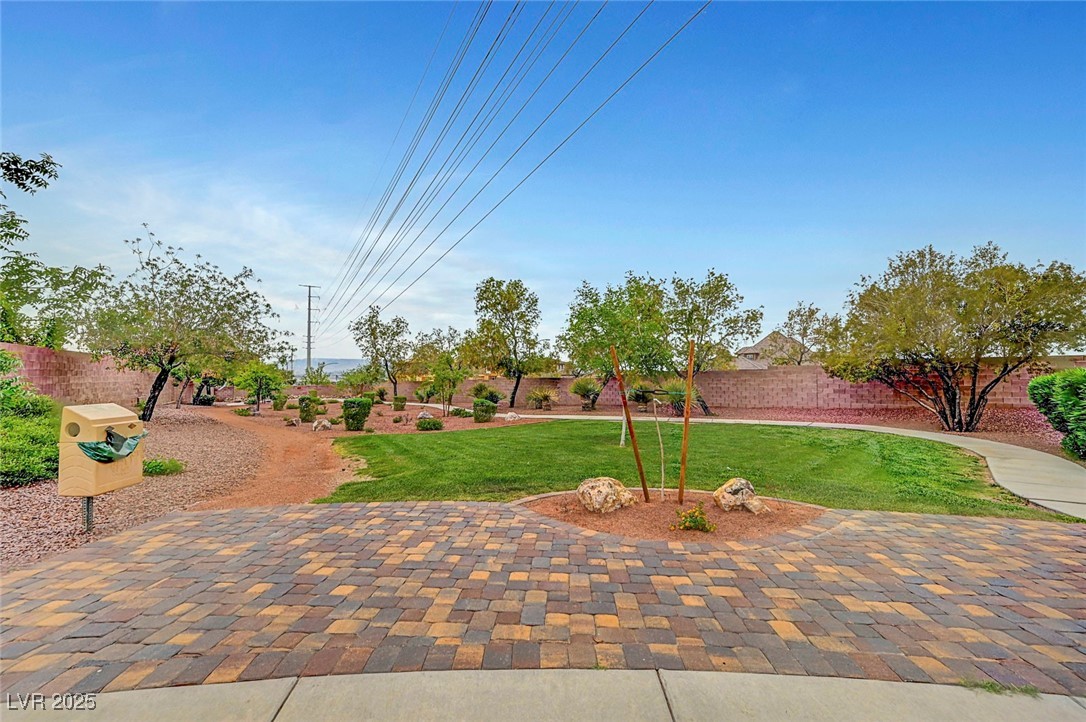 342 Shimmering Moon Street Property Photo 68
