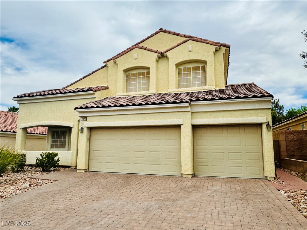 Arianna Ridge Real Estate Listings Main Image