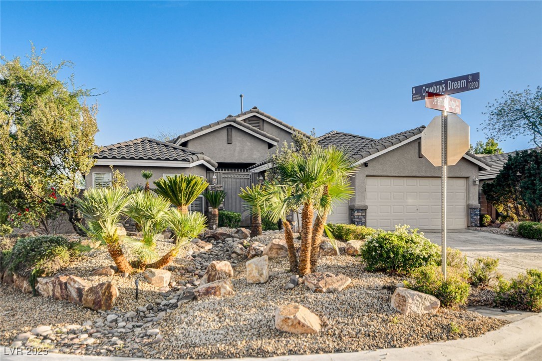 8317 Jeremiahs Lodge Avenue Property Photo 3