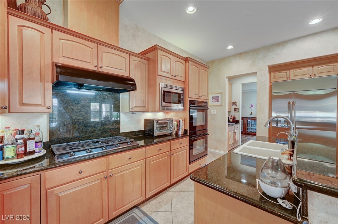 8043 Lands End Avenue Property Photo 27