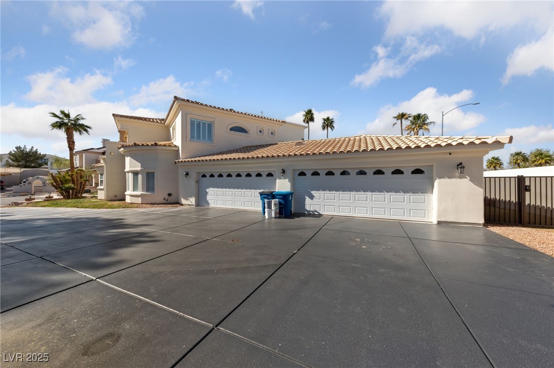 1860 Jasmine Joy Court Property Photo 4