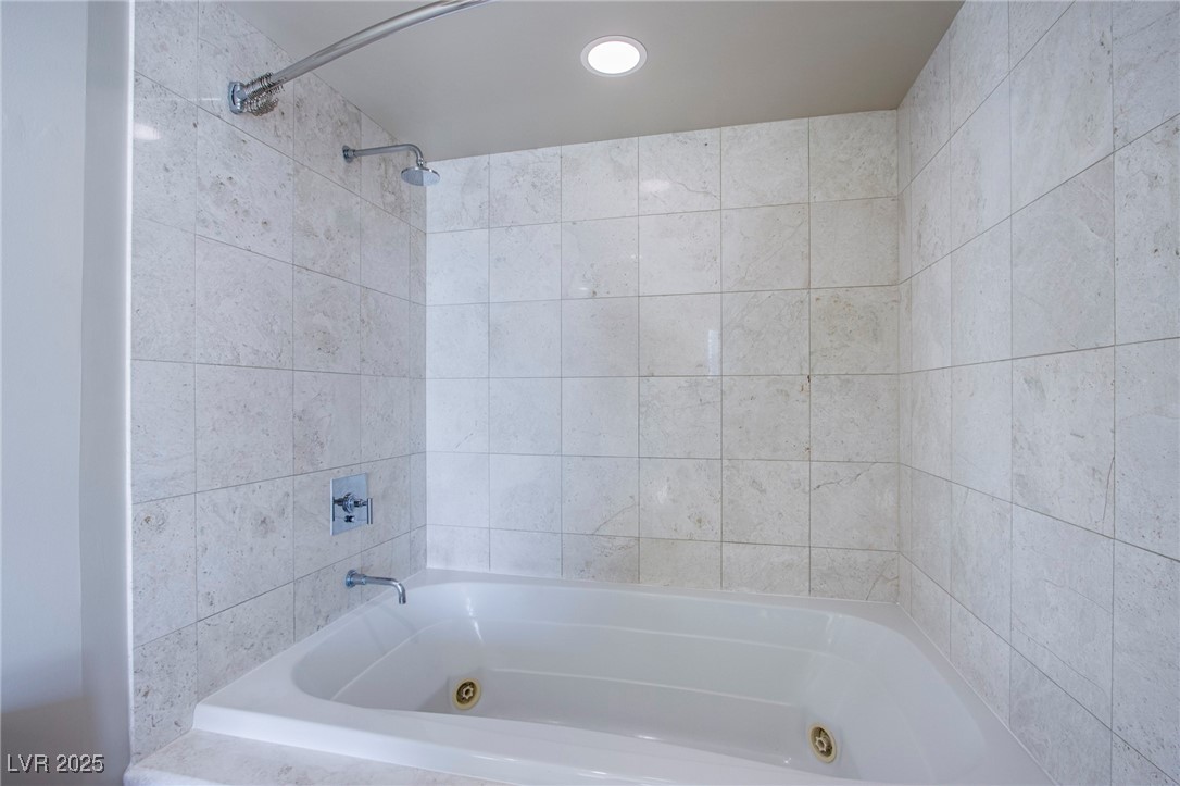 222 Karen Avenue 2303 Property Photo 6