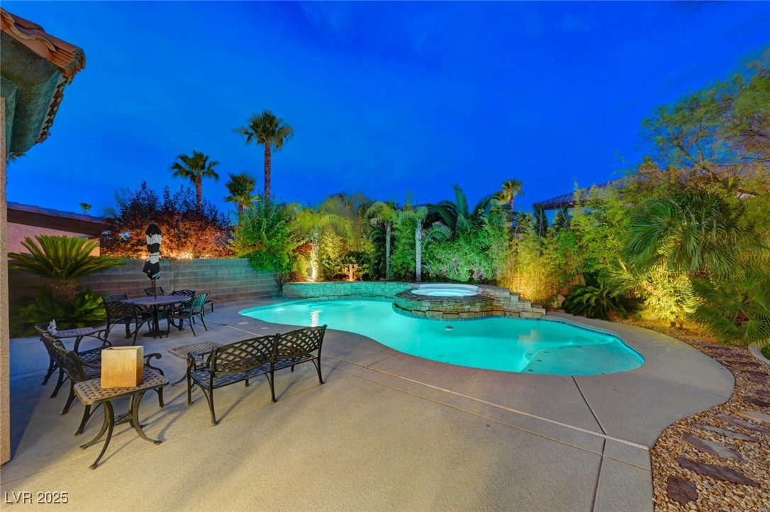 9593 Los Cotos Court Property Photo 6