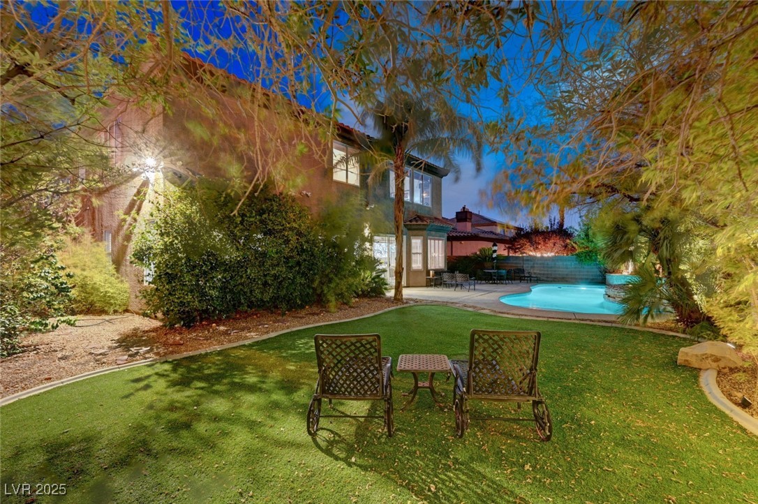 9593 Los Cotos Court Property Photo 10