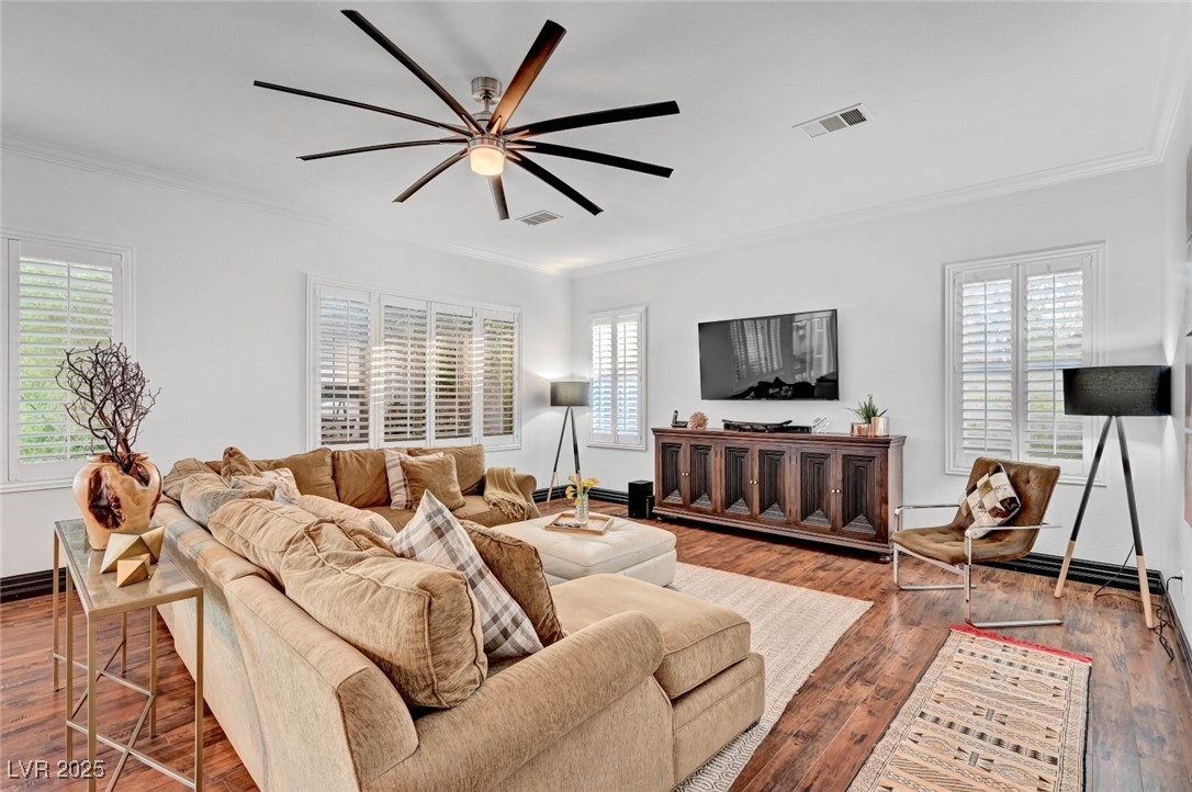 9593 Los Cotos Court Property Photo 32