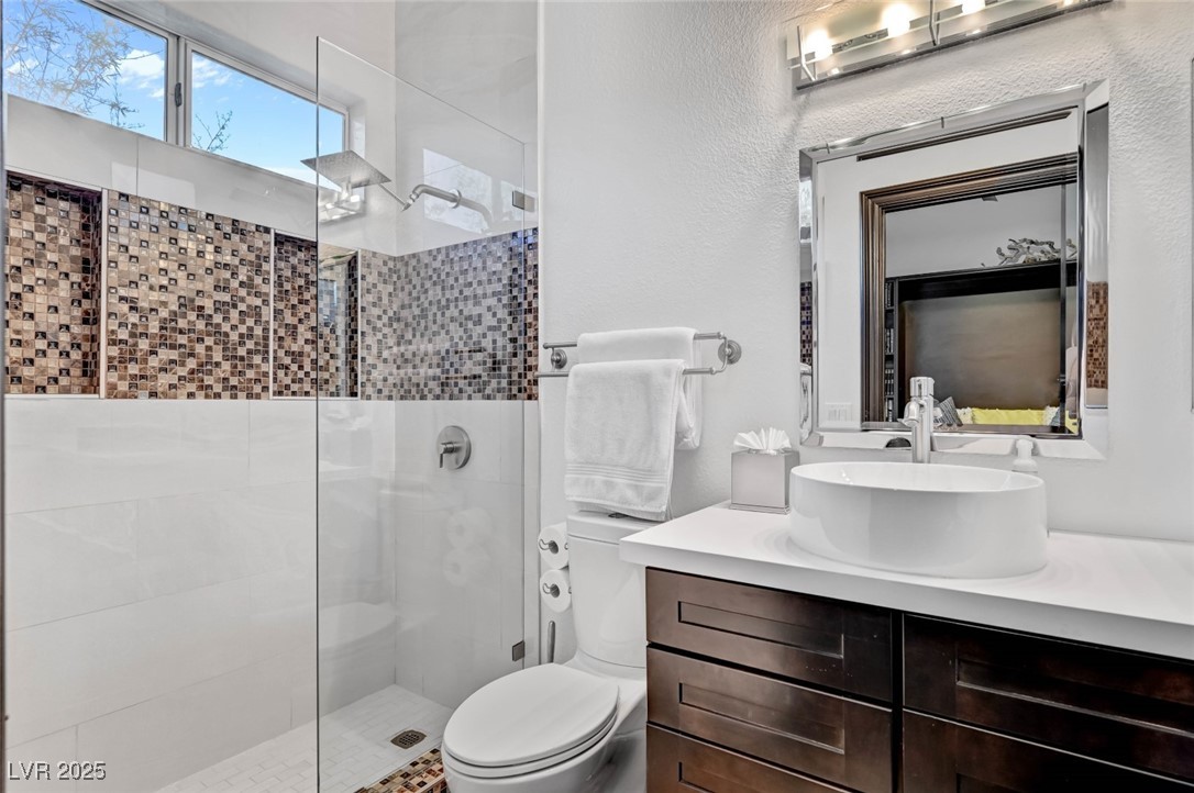 9593 Los Cotos Court Property Photo 40