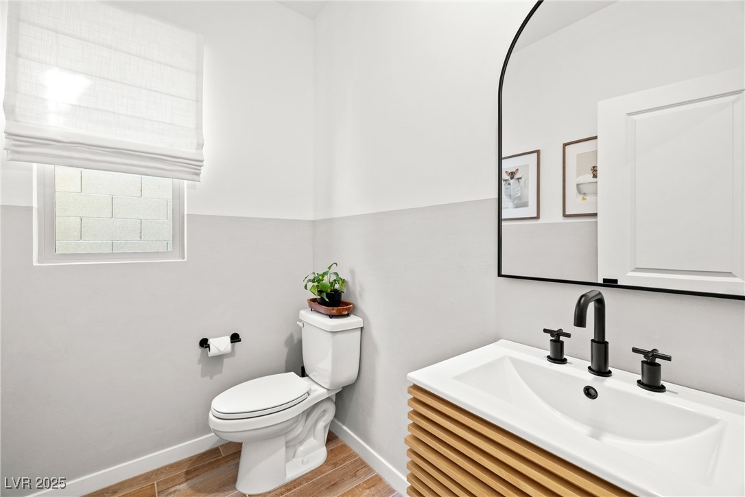 11652 Desert Hollow Avenue Property Photo 13