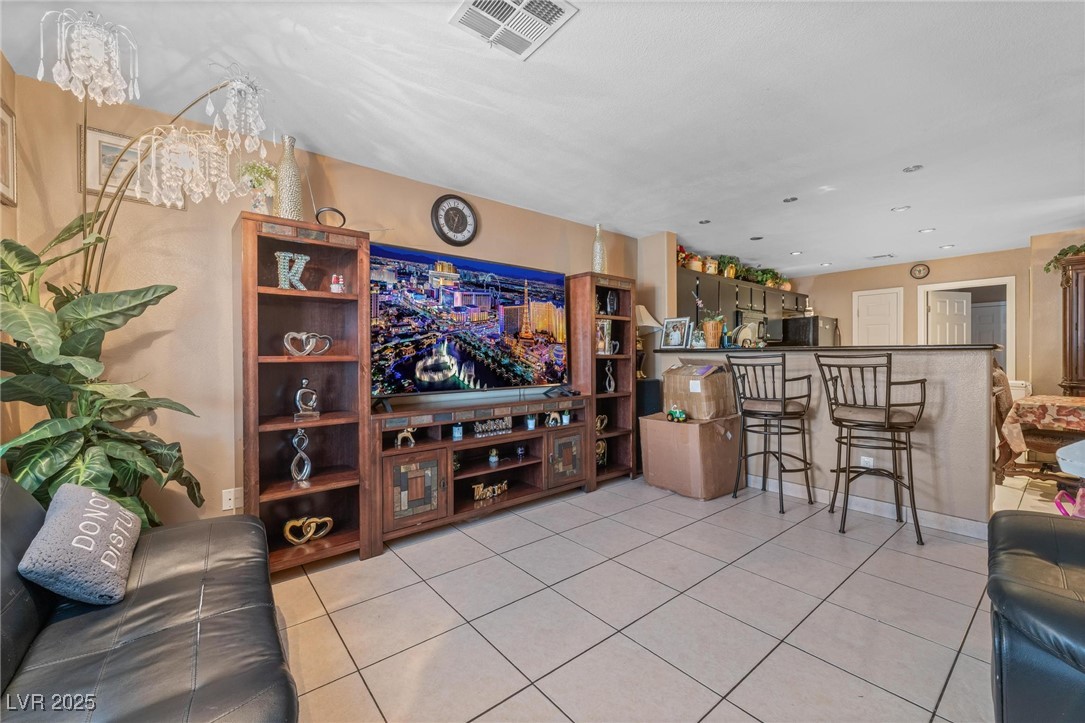 2211 Sleepy Court Property Photo 5