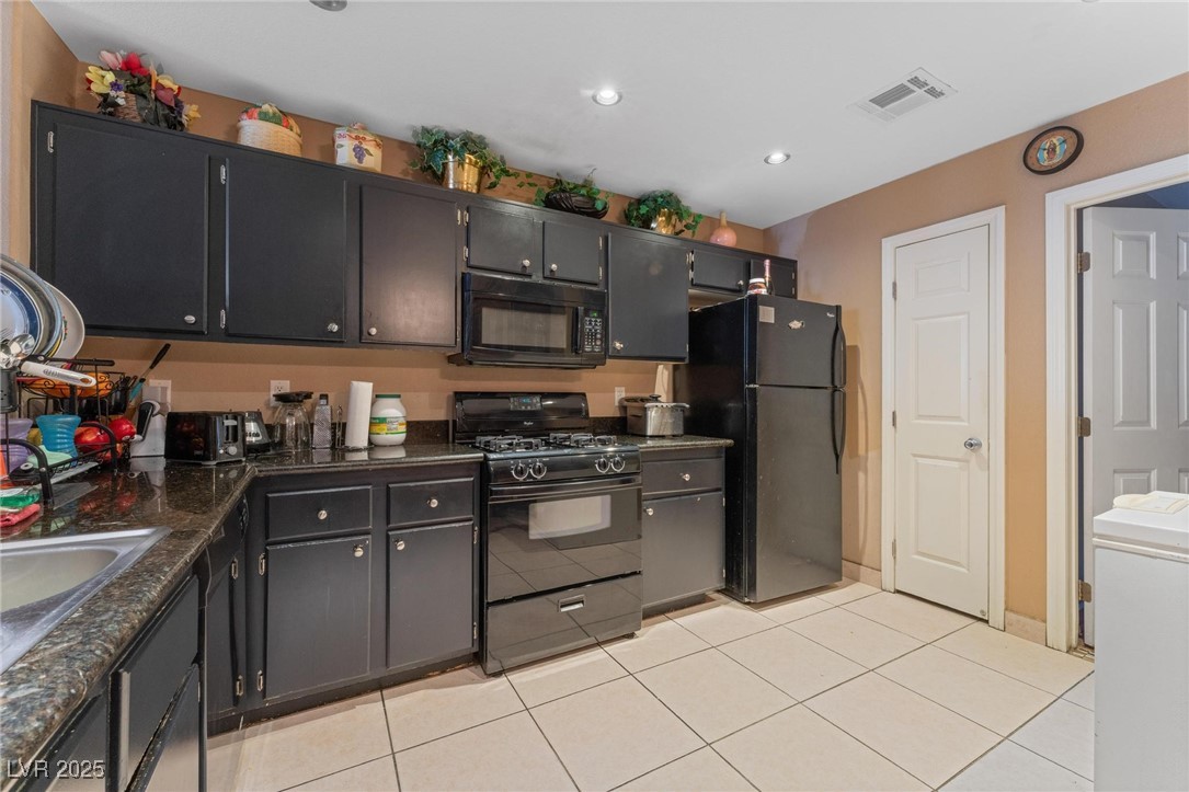 2211 Sleepy Court Property Photo 10