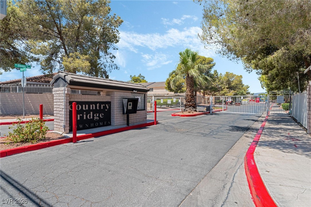 2211 Sleepy Court Property Photo 30