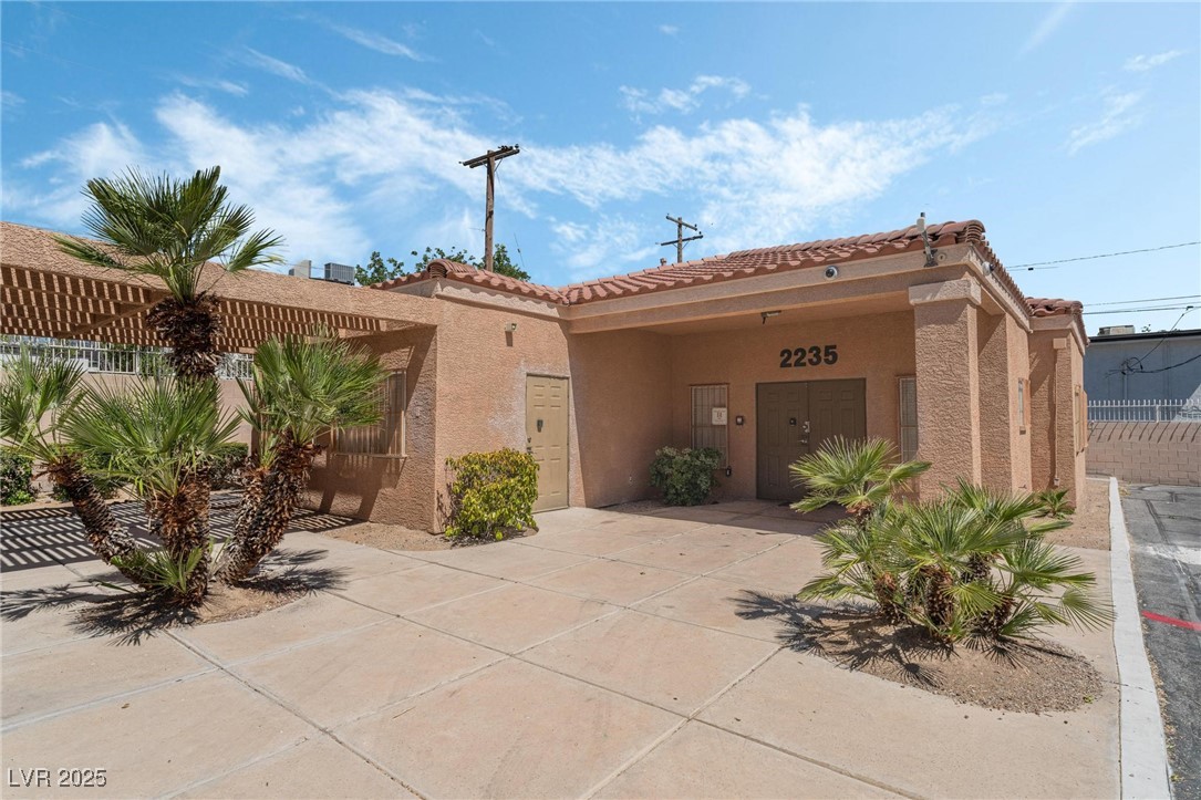 2211 Sleepy Court Property Photo 33