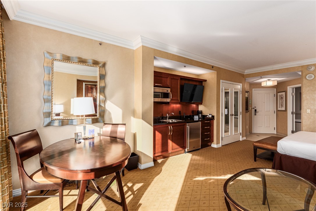 145 East Harmon Avenue 2019 Property Photo 4
