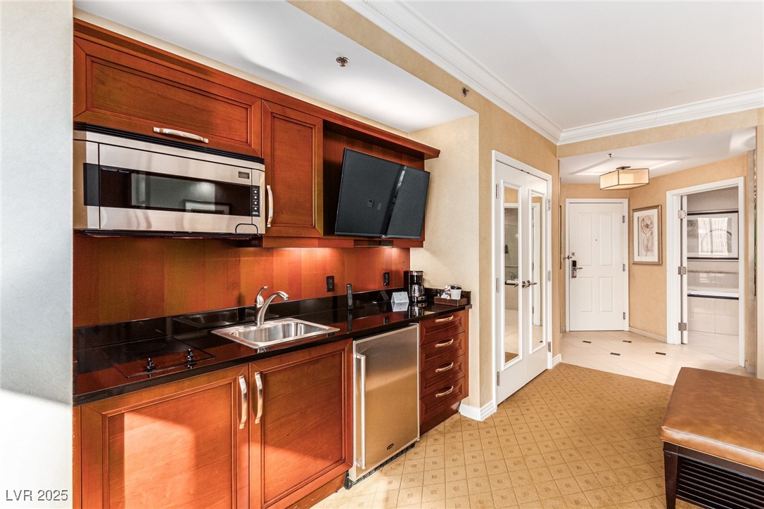 145 East Harmon Avenue 2019 Property Photo 6