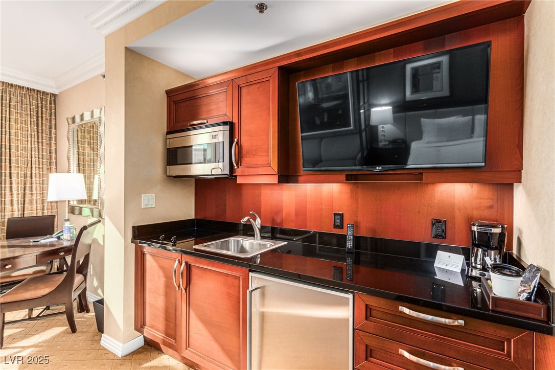 145 East Harmon Avenue 2019 Property Photo 7