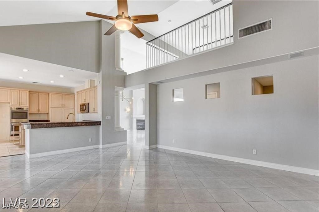 1842 Bogey Way Property Photo 11