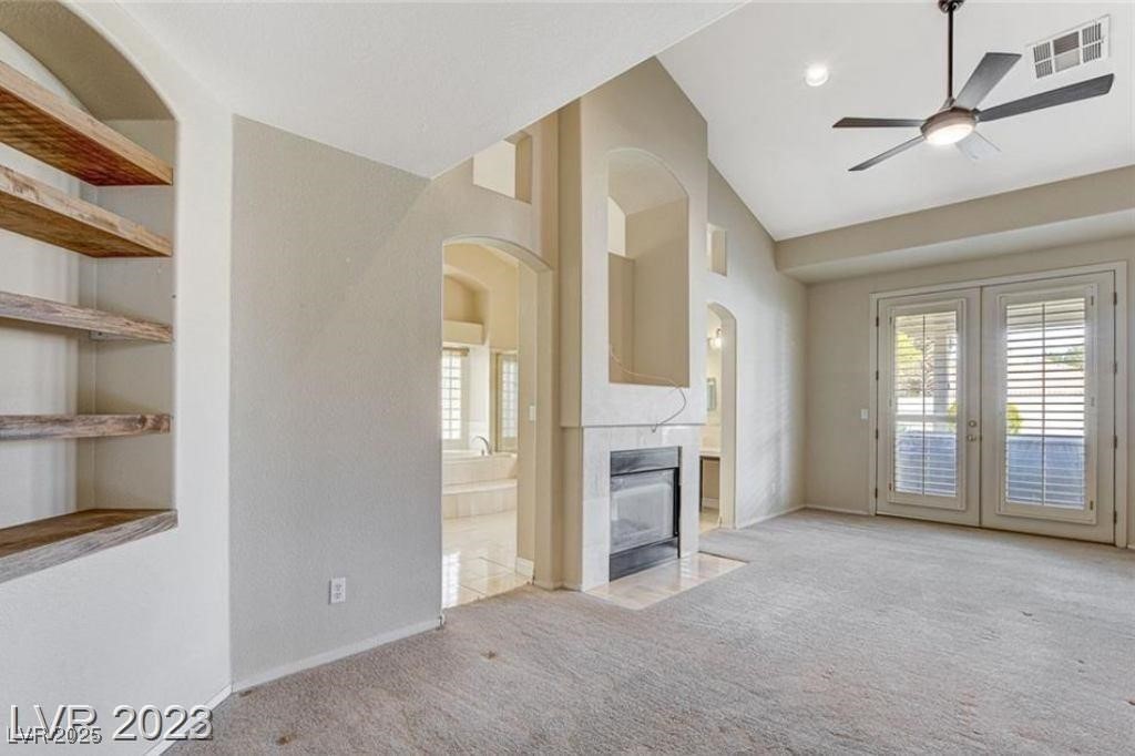 1842 Bogey Way Property Photo 20