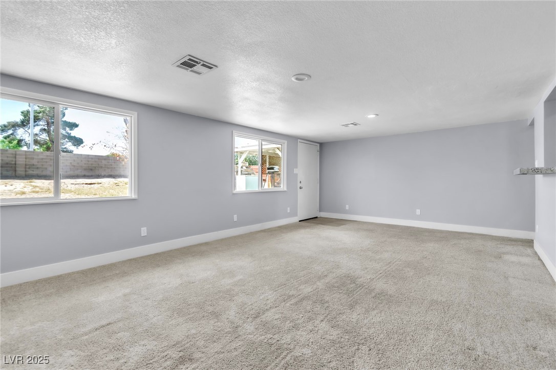 4389 Avondale Avenue Property Photo 13