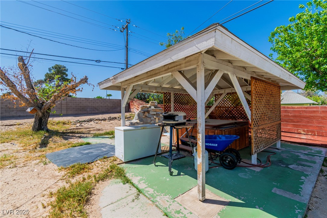4389 Avondale Avenue Property Photo 25