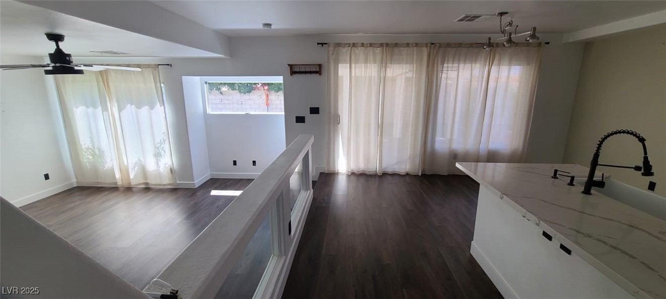 8709 Autumn Wreath Avenue Property Photo 18