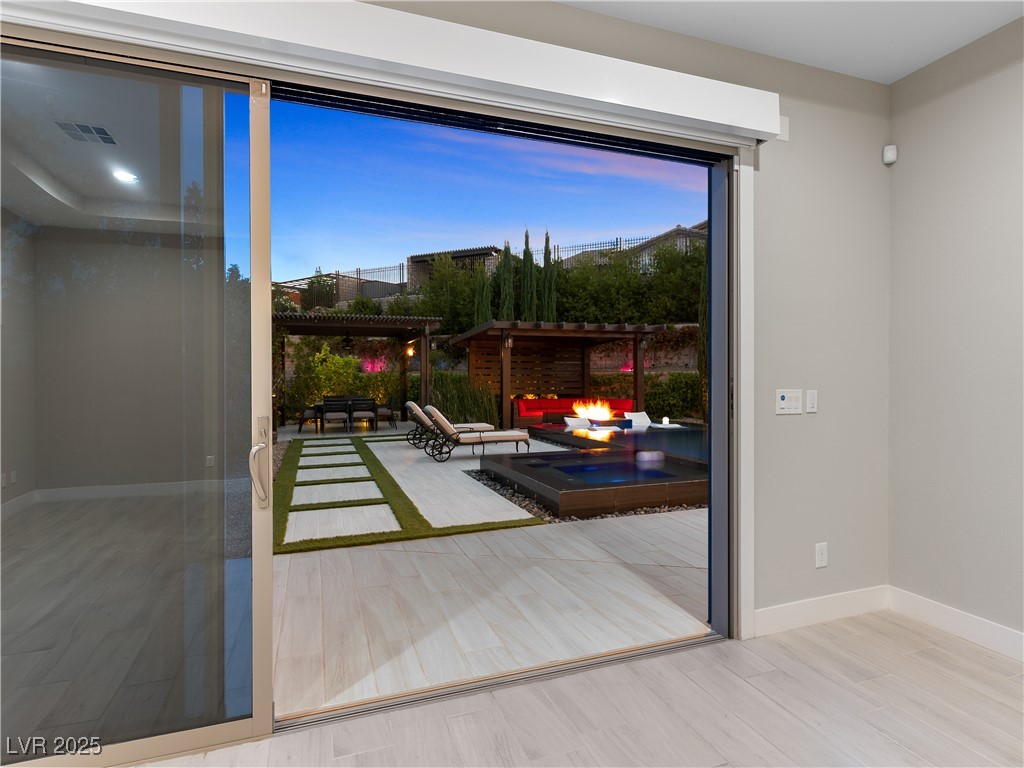 12119 Castilla Rain Avenue Property Photo 14