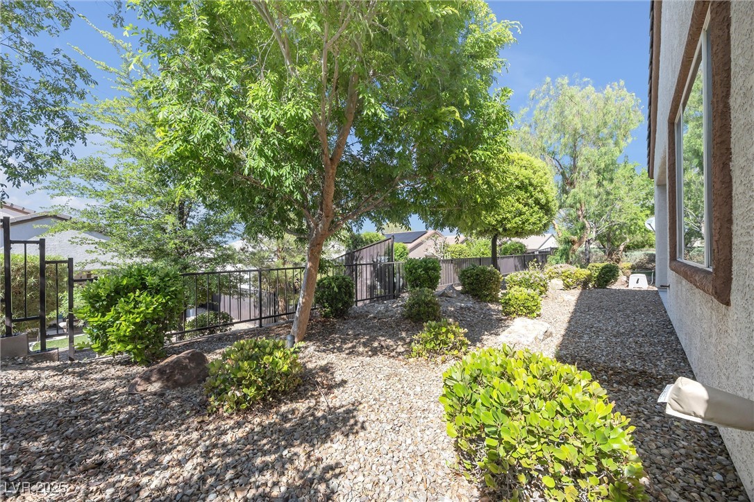 2421 Gamma Ray Place Property Photo 27