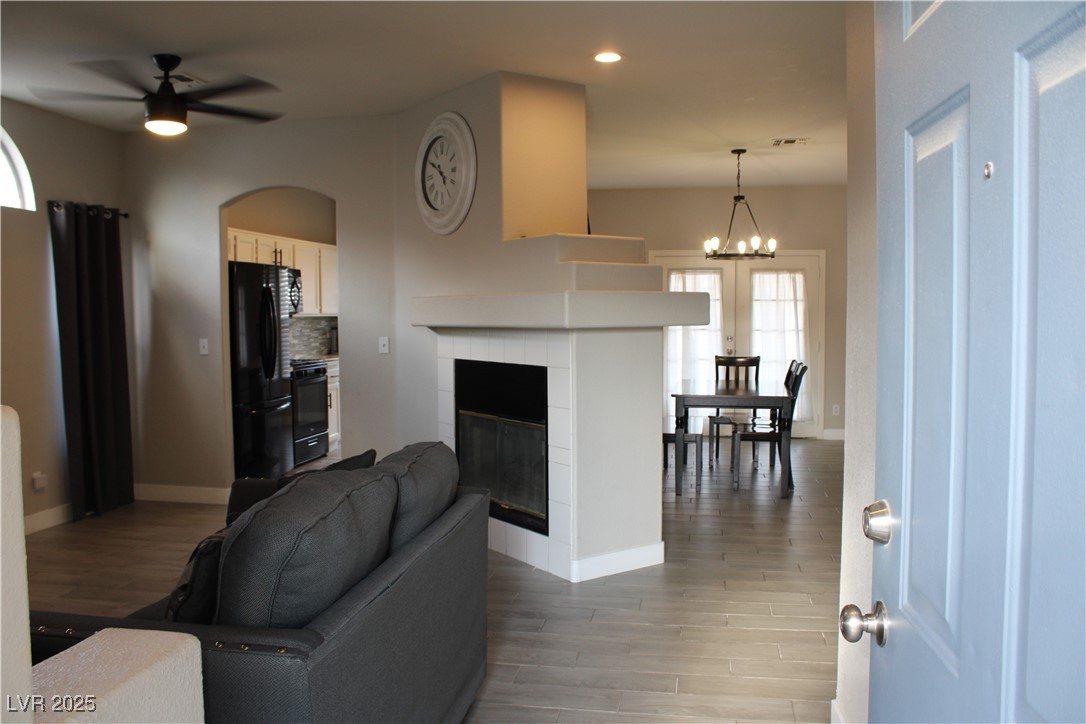 3524 Silver Lantern Drive Property Photo 5