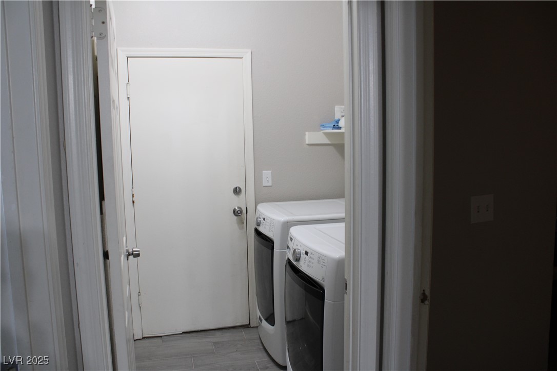 3524 Silver Lantern Drive Property Photo 10