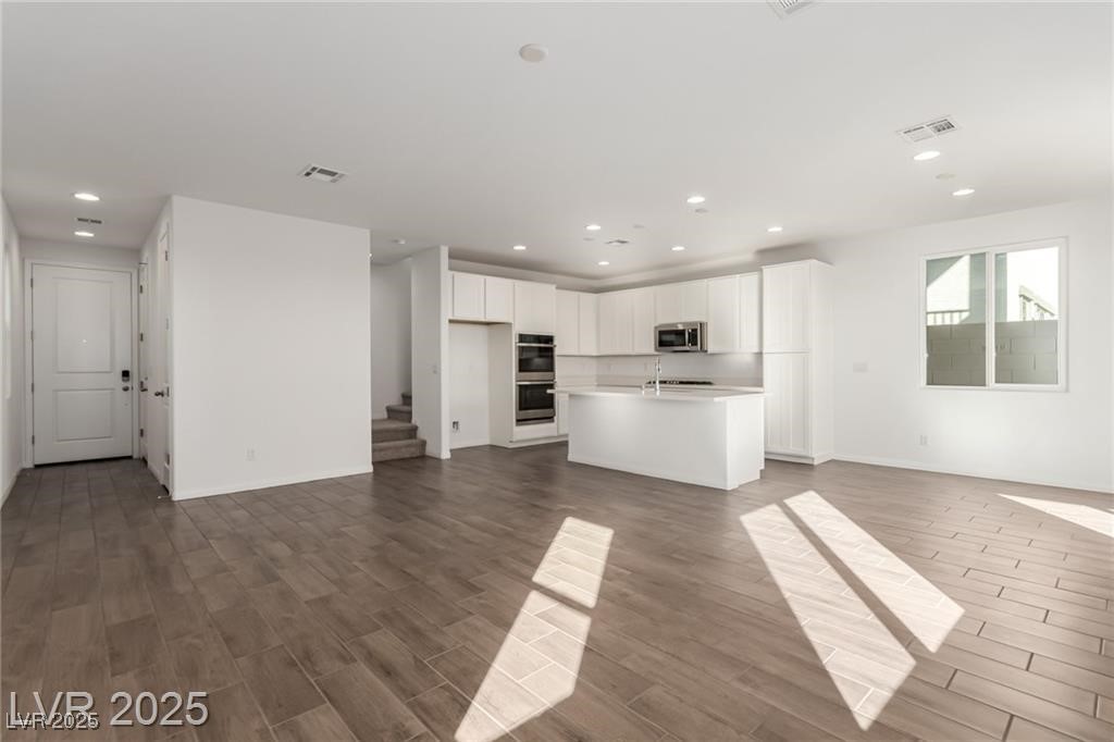 10328 Apefly Street Property Photo 9