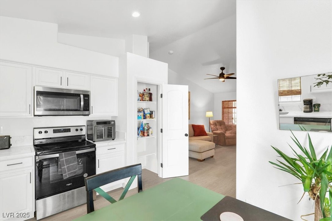 8524 Little Fox Street Property Photo 13