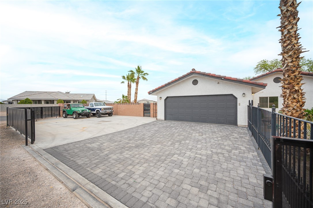 8610 Mohawk Street Property Photo 4