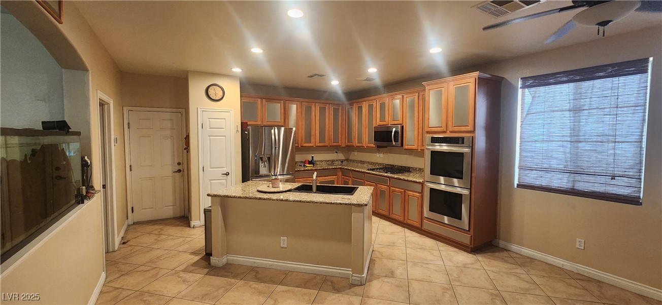 6944 Puetollano Drive Property Photo 6