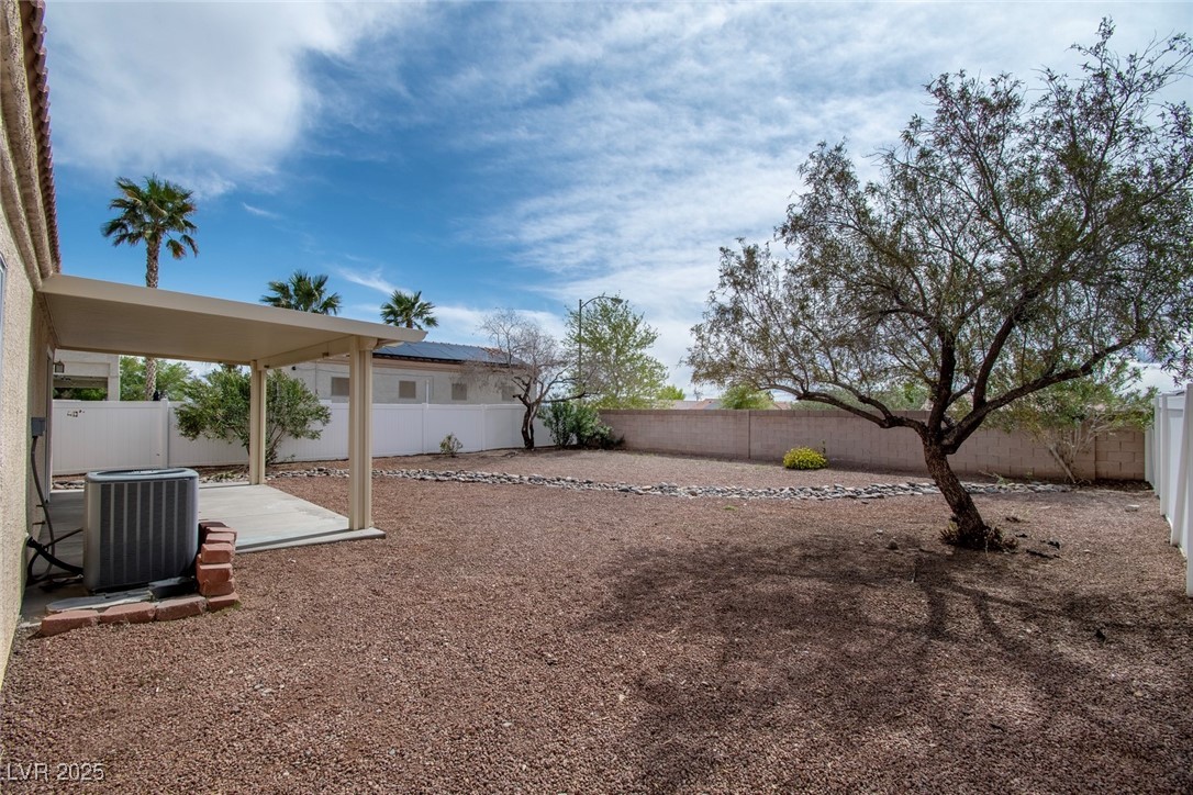 6615 Montezuma Castle Lane Property Photo 6